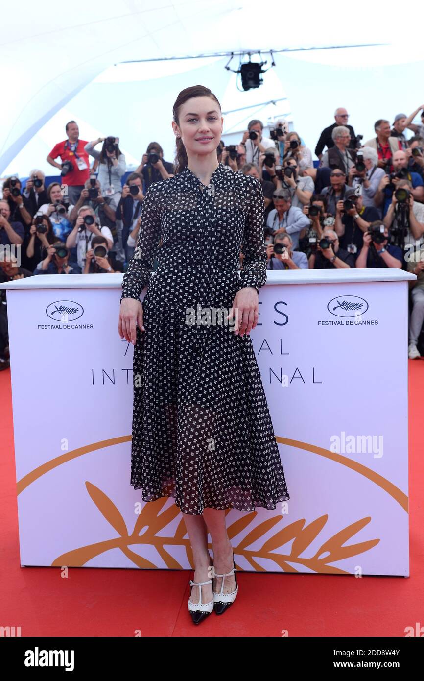 Olga Kurylenko assiste à l'homme qui a tué Don Quichotte Photocall qui s'est tenu au Palais des Festivals dans le cadre du 71e Festival annuel de Cannes le 19 mai 2018 à Cannes, France. Photo d'Aurore Marechal/ABACAPRESS.COM Banque D'Images