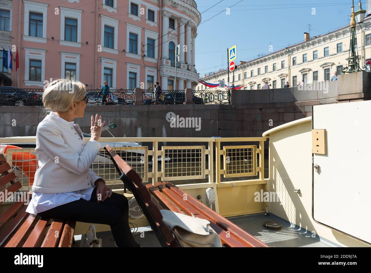 Brigitte Macron visite la ville avec un bateau à Saint-Pétersbourg, en Russie, le 25 mai 2018. Photo de Jacques Witt/pool / ABACAPRESS.COM Banque D'Images