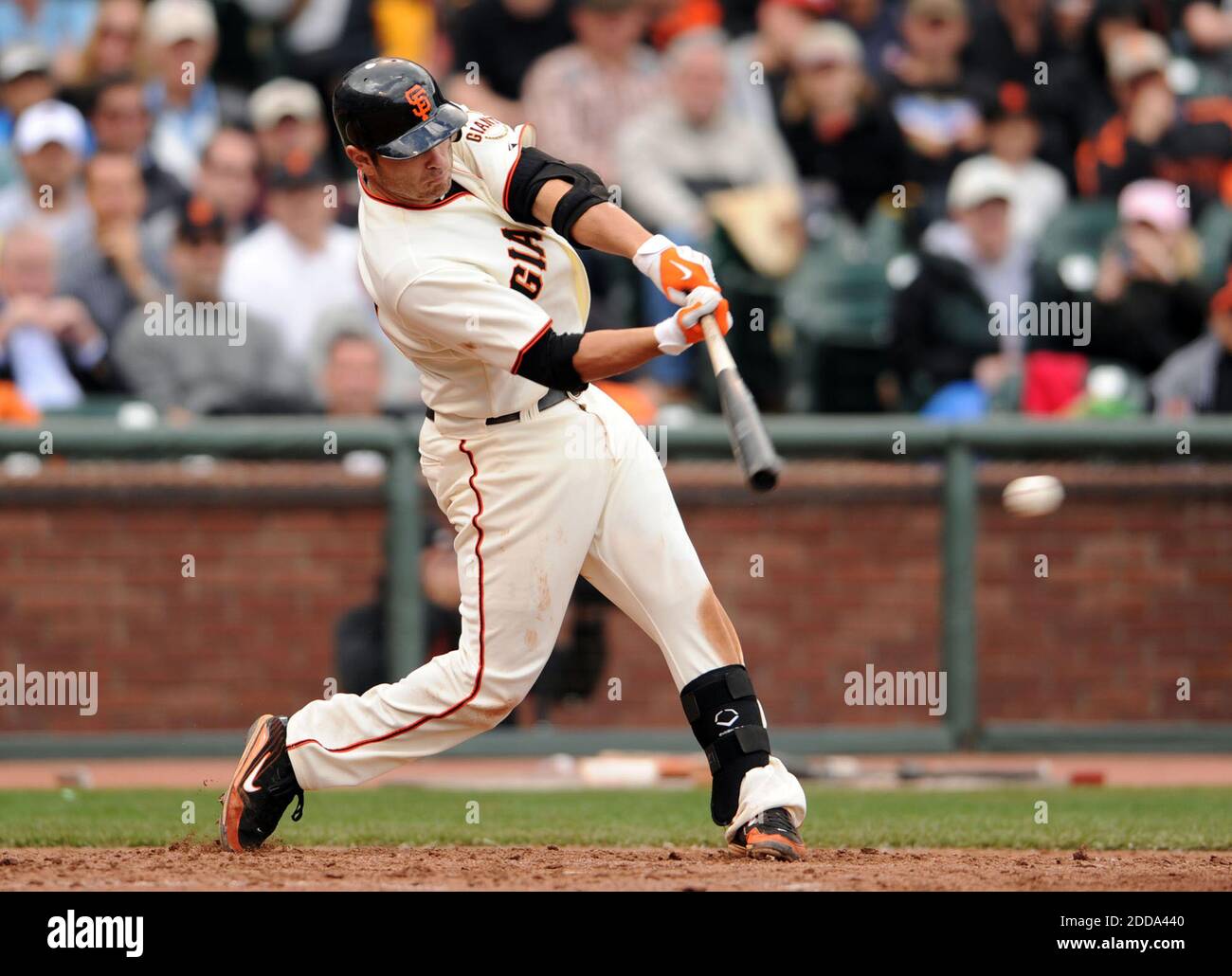 PAS DE FILM, PAS DE VIDÉO, PAS de télévision, PAS DE DOCUMENTAIRE - Freddy Sanchez des San Francisco Giants a remporté un match unique à deux reprises sur le Washington Nationals Tyler Walker dans le septième restaurant à AT&T Park à San Francisco, CA, USA le 27 mai 2010. Les Giants ont battu les nationaux, 5-4. Photo de Karl Mondon/Contra Costa Times/MCT/Cameleon/ABACAPRESS.COM Banque D'Images