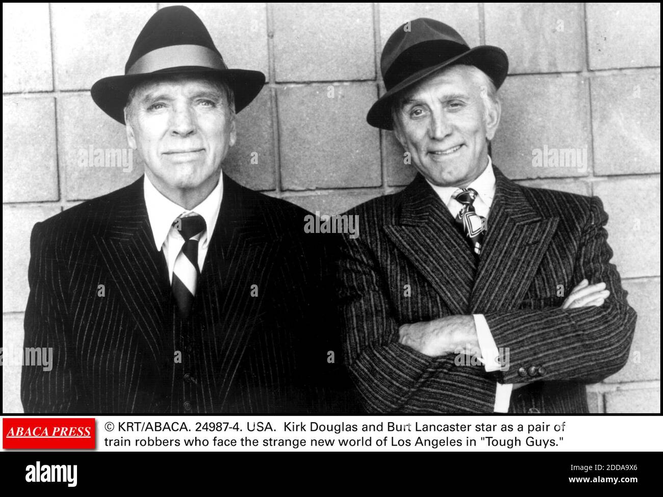 PAS DE FILM, PAS DE VIDÉO, PAS DE TV, PAS DE DOCUMENTAIRE - © KRT/ABACA. 24987-4. ÉTATS-UNIS. KIRK Douglas et Burt Lancaster sont deux vedettes de vols de train qui affrontent l'étrange nouveau monde de Los Angeles chez les hommes difficiles. Banque D'Images