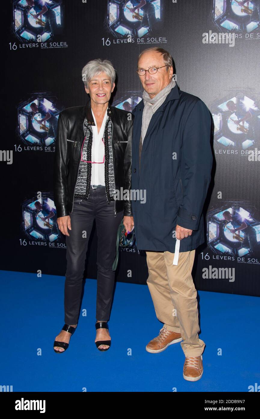 Claudie et Jean-Pierre Haignere arrivent pour la première du documentaire  16 leviers de soleil qui s'est tenu au théâtre du Grand Rex à Paris, en  France, le 25 septembre 2018. Photo de