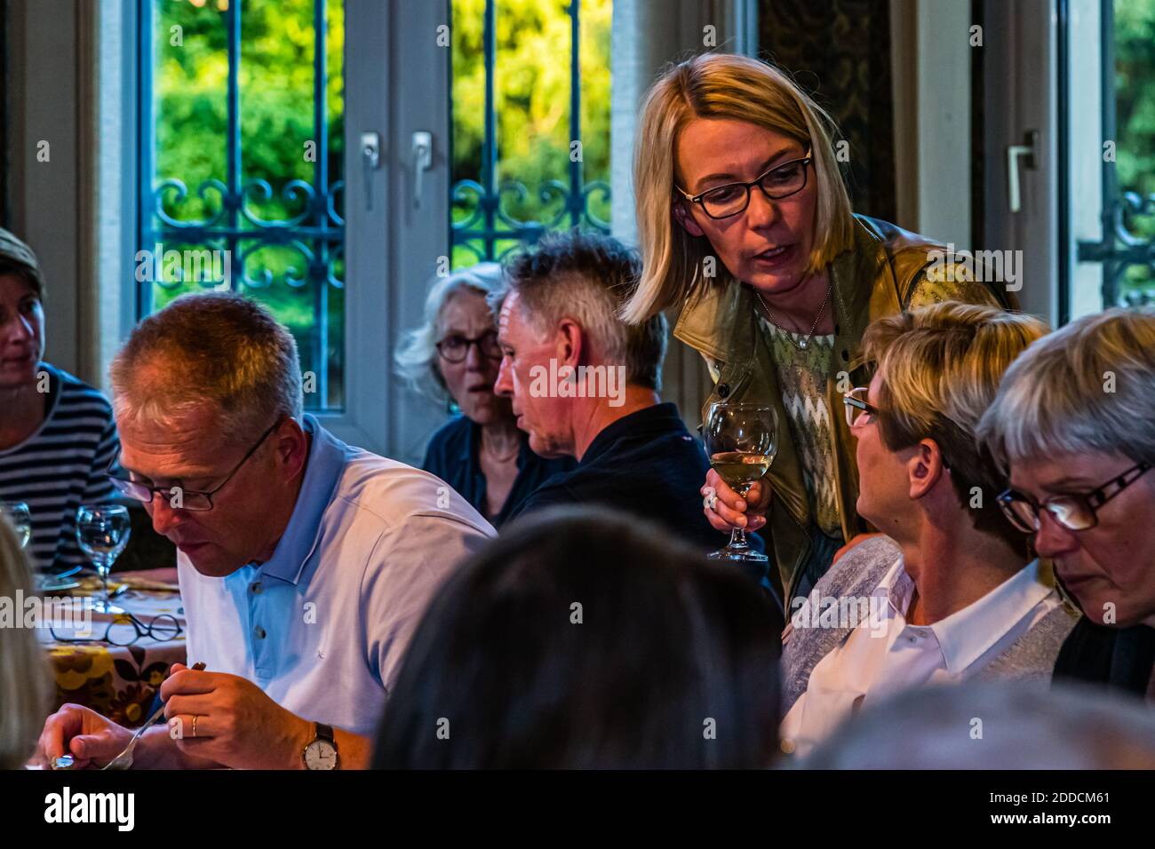 Art et cuisine. Délices culinaires comme association à une exposition d'art Banque D'Images