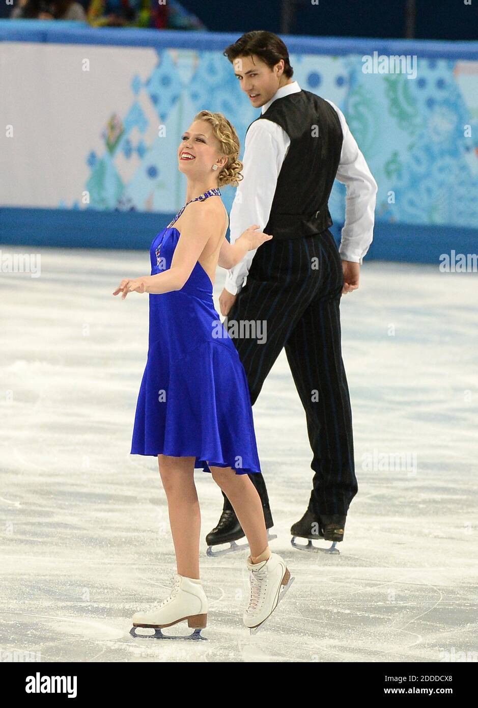 PAS DE FILM, PAS DE VIDÉO, PAS de télévision, PAS DE DOCUMENTAIRE - Kaitlyn Weaver et Andrew Poje du Canada effectuent leur petite danse lors de la compétition de patinage artistique sur glace au Palais de patinage d'Iceberg pendant les Jeux olympiques d'hiver de Sotchi, en Russie, le 16 février 2014. Photo de Chuck Myers/MCT/ABACAPRESS.COM Banque D'Images