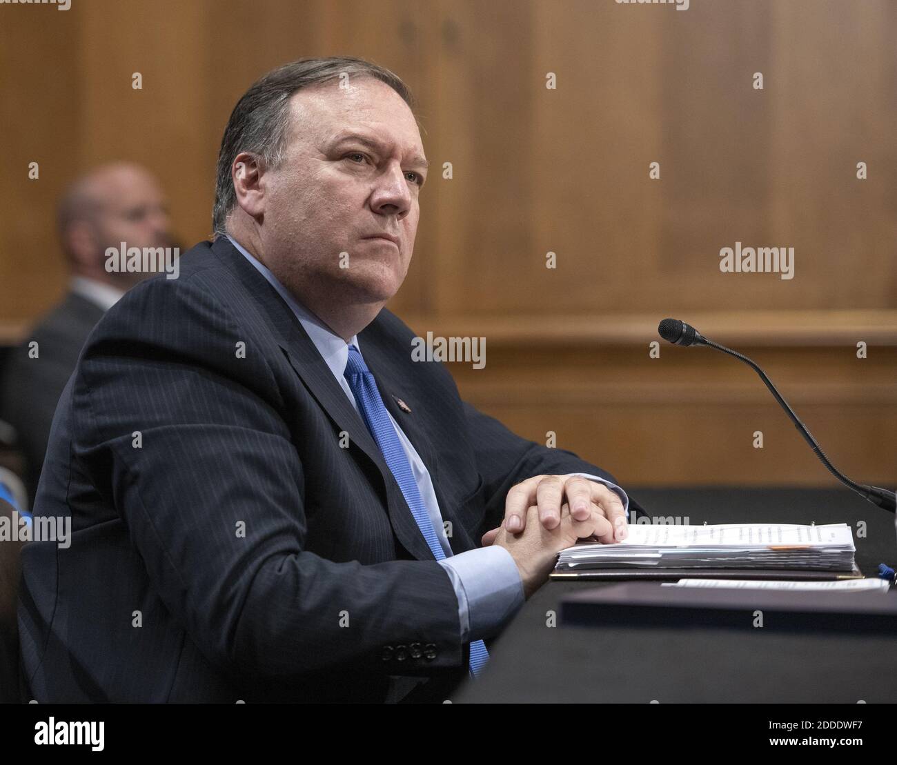 Le secrétaire d'État américain Mike Pompeo témoigne devant la commission des relations étrangères du Sénat américain d'une « mise à jour sur la diplomatie américaine pour faire avancer notre stratégie de sécurité nationale » à Capitol Hill à Washington, DC, USA, le mercredi 25 juillet 2018. Pompeo a posé des questions sur le sommet d’Helsinki avec le président russe Poutine et les progrès réalisés dans la dénucléarisation de la Corée du Nord. Photo de Ron Sachs/CNP/ABACAPRESS.COM Banque D'Images