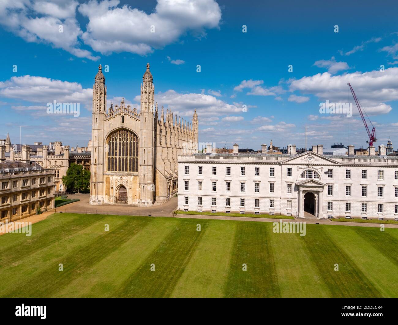 Vue aérienne de King's College Cambridge en Angleterre au Royaume-Uni. Le King's College est un collège de l'Université de Cambridge. Banque D'Images