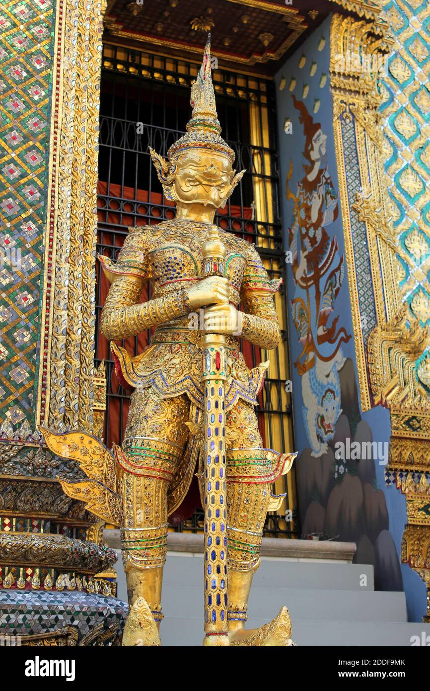Figure du gardien du démon à Wat Phra Kaew, Bangkok Banque D'Images