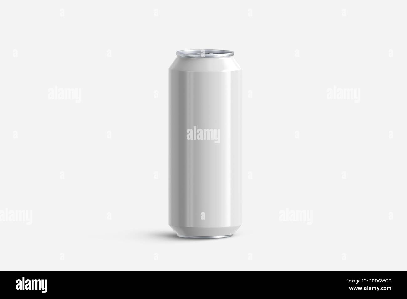 L'aluminium peut sur fond blanc Banque D'Images
