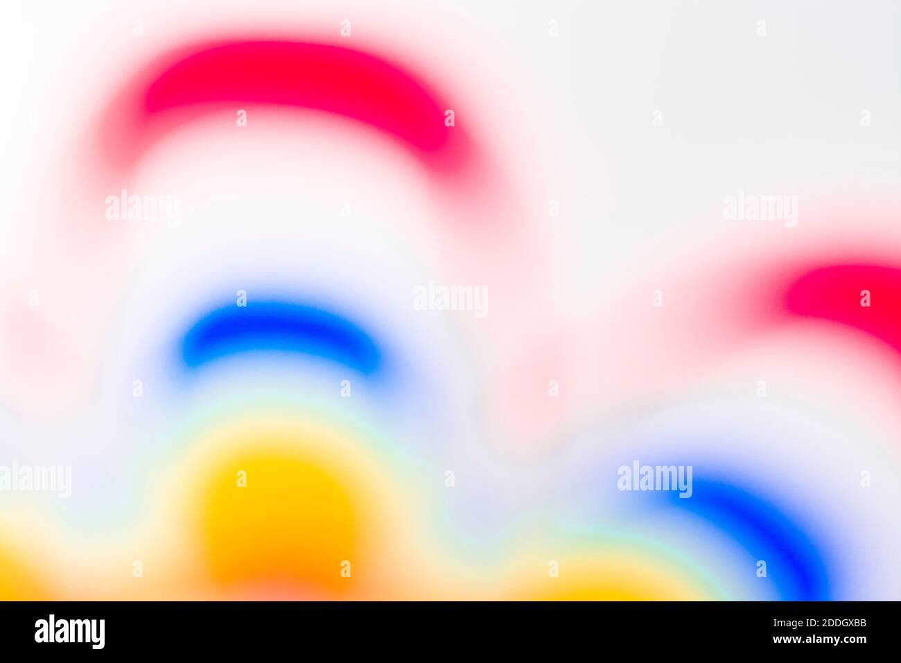 Flou abstrait coloré de lignes et de formes incurvées. Par manque de clarté, maladie mentale, ne pas penser droit, émeute de couleur, science-fiction, hyperloop Banque D'Images