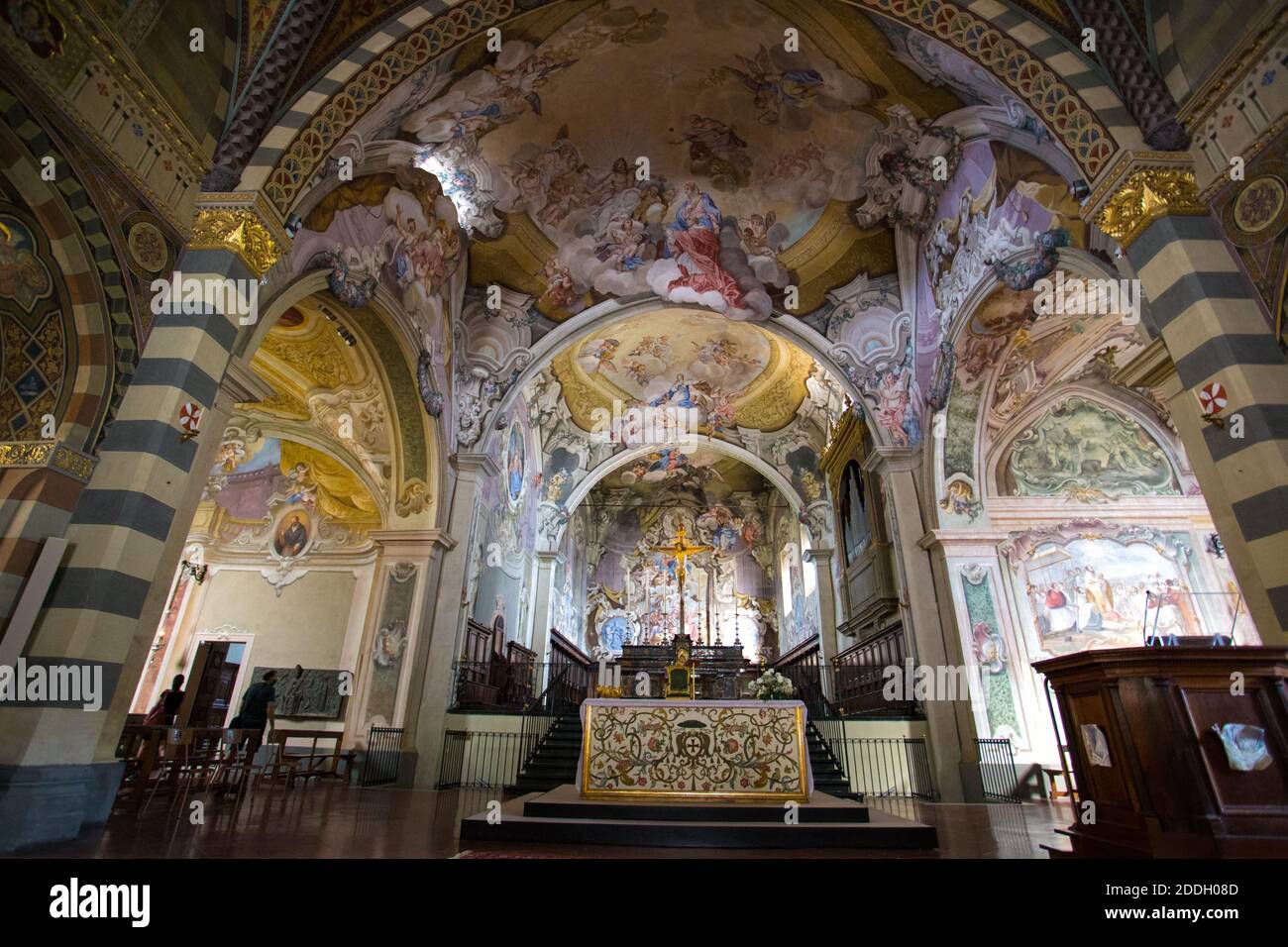 BOBBIO, ITALIE, 20 AOÛT 2020 - l'intérieur de la cathédrale de Bobbio, Santa Maria Assunta, est une église paroissiale de Bobbio dans la province de Piacenza, Banque D'Images
