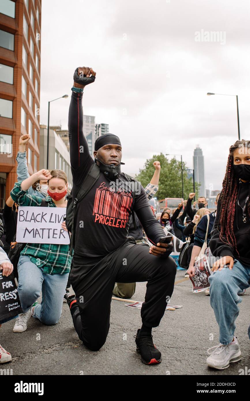 Londres, Royaume-Uni - 29 août 2020 : une marche de protestation des vies noires est organisée de l'ambassade des États-Unis à la place du Parlement Banque D'Images
