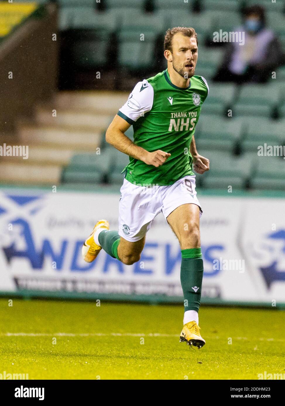 Easter Road, Édimbourg, Écosse, Royaume-Uni. 24 novembre 2020 Christian Doidge de Hibernian pendant le match Scottish Premiership contre Hibernian et St Banque D'Images