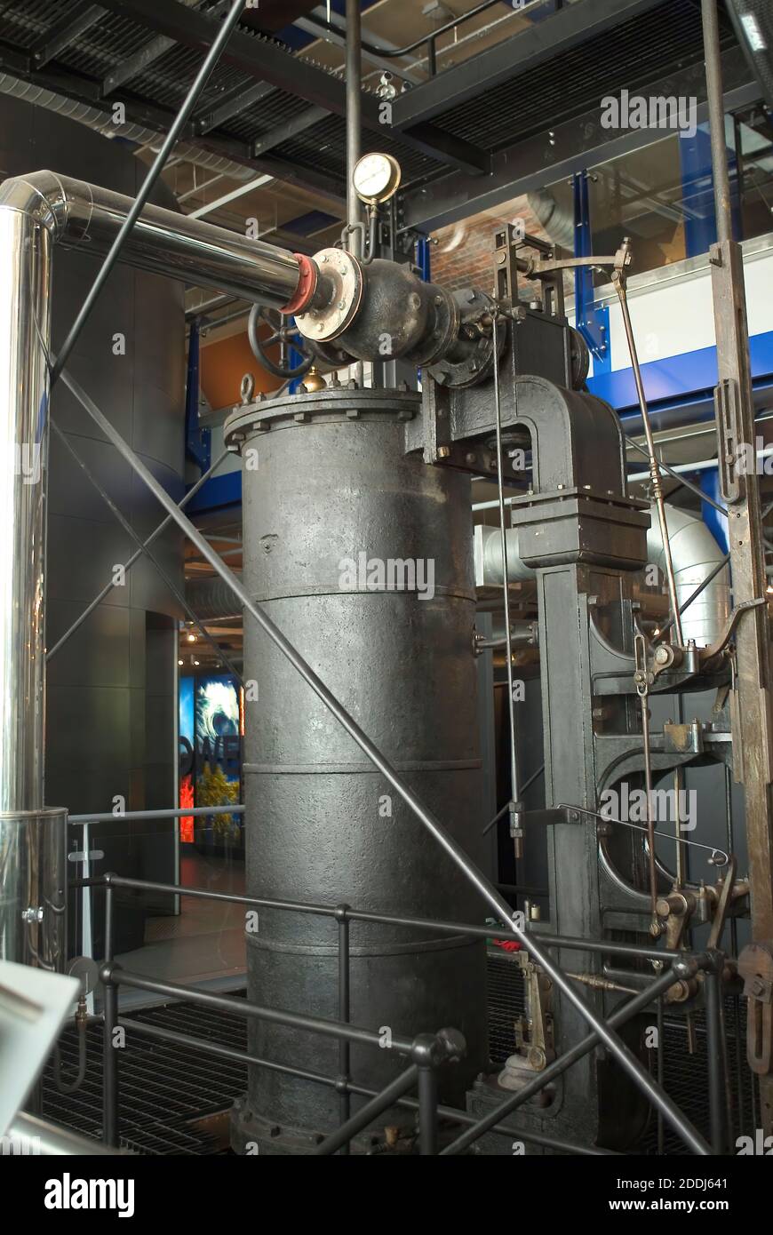 Le moteur de pompage de canaux de Old Smethwick, 1779 fabricants : Matthew Boulton et James Watt, le moteur de pompage de canaux de Smethwick a été installé près de Birmingham et mis en service en mai 1779. Aujourd'hui à ThinkTank, au Musée des sciences de Birmingham, c'est le plus vieux moteur à vapeur en service au monde. À l'origine, il s'agissait de l'un des deux moteurs à vapeur utilisés pour pomper l'eau jusqu'au sommet de 491 pieds (150 m) du canal de la BCN Old main Line (canal de Birmingham) à Smethwick, non loin de la Soho Foundry où il a été fabriqué., Science et Industrie, Manufacturers, Engine, Birmingham histoire Banque D'Images