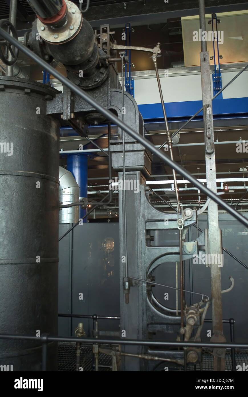 Old Smethwick Canal Pump Engine, 1779 makers : Matthew Boulton et James Watt, le moteur Smethwick a été installé près de Birmingham et a été mis en service en mai 1779. Birmingham Science Museum, c'est le plus vieux moteur à vapeur en service au monde. À l'origine, il s'agissait de l'un des deux moteurs à vapeur utilisés pour pomper l'eau jusqu'au sommet de 491 pieds (150 m) du canal de la BCN Old main Line (canal de Birmingham) à Smethwick, non loin de la Soho Foundry où il a été fabriqué., Science et Industrie, Manufacturers, Engine, Birmingham histoire Banque D'Images