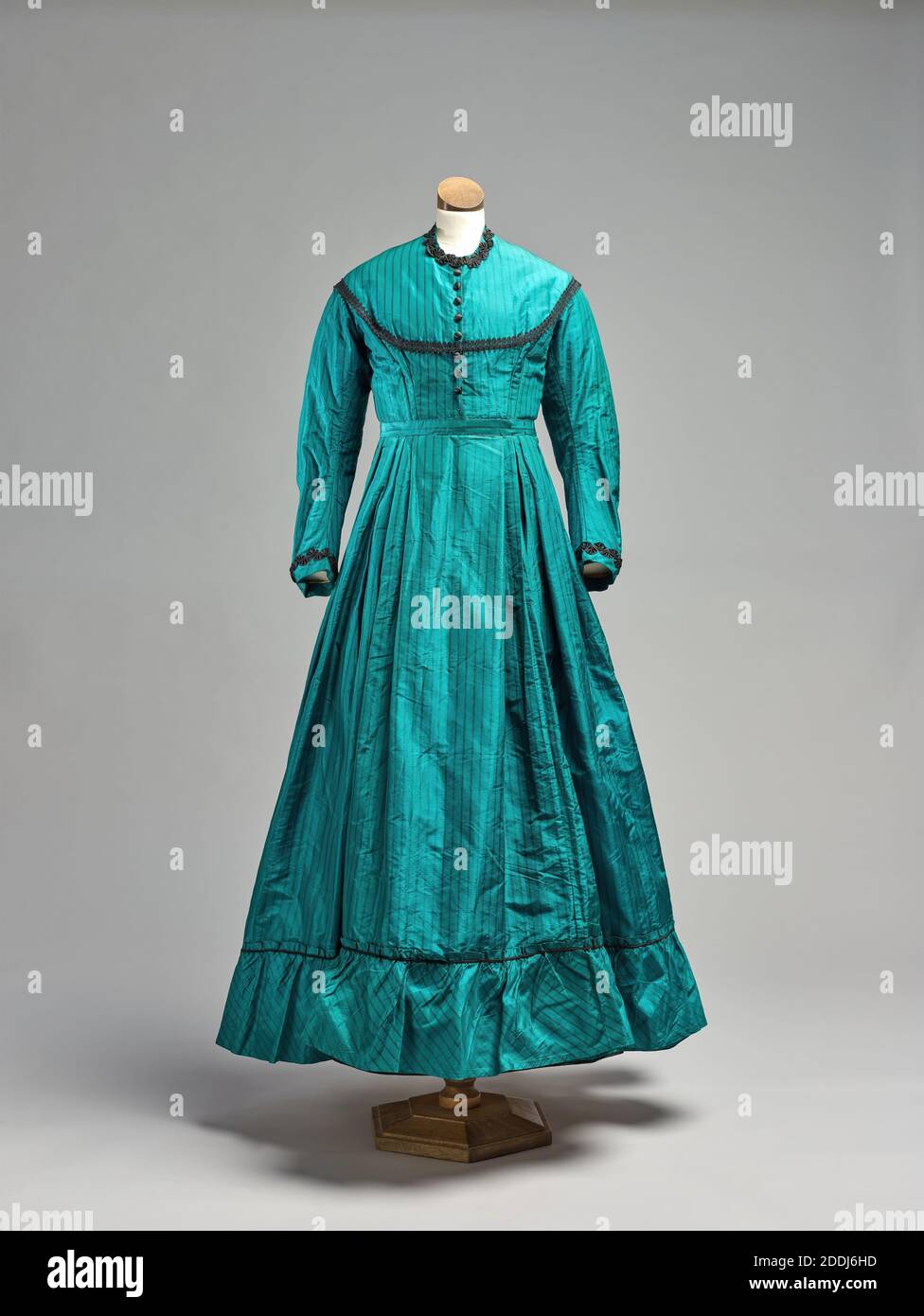 Vêtements du 19ème siècle angleterre Banque de photographies et d'images à  haute résolution - Alamy
