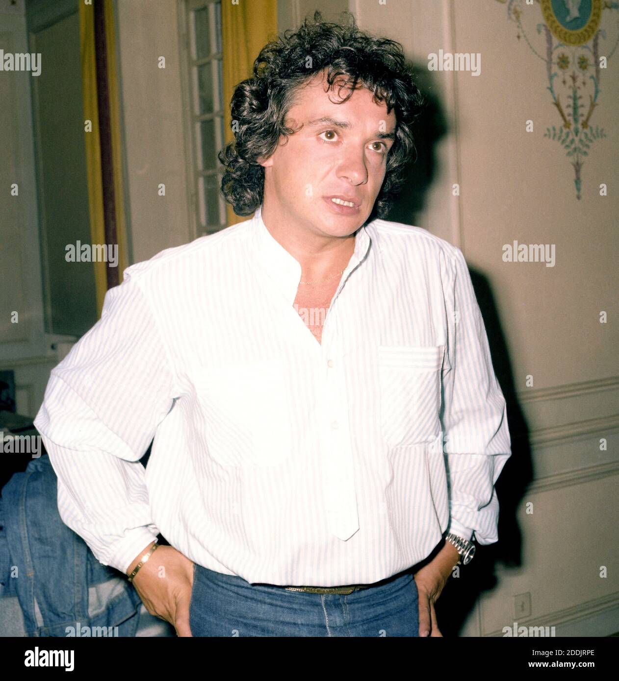 Exclusif - Michel Sardou pendant l'interview. (Photo non datée) photo par APS-Medias/ABACAPRESS.COM Banque D'Images