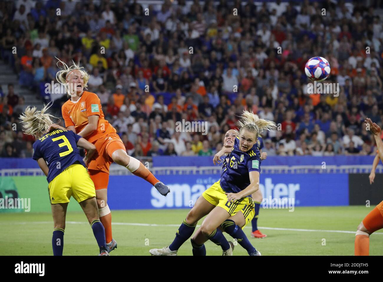 Stefanie Van Der Gragt des pays-Bas lors du match final de la coupe du monde de football féminin FIFA 2019 1/2 Suède contre pays-Bas au stade Groupama de Lyon, France, le 3 juillet 2019. Les pays-Bas ont gagné 1-0. Photo de Henri Szwarc/ABACAPRESS.COM Banque D'Images