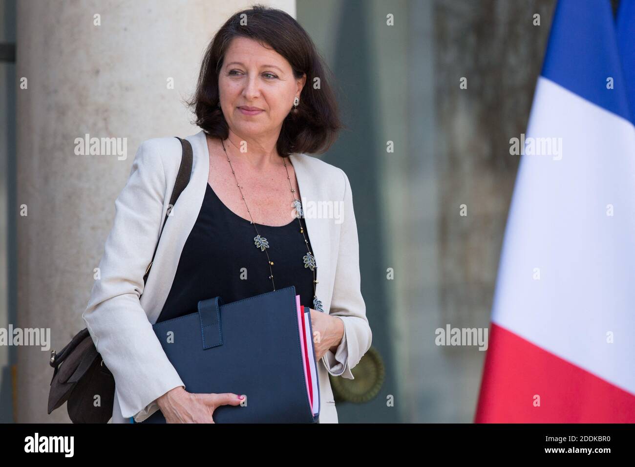 agn-s-buzyn-elysee-banque-de-photographies-et-d-images-haute