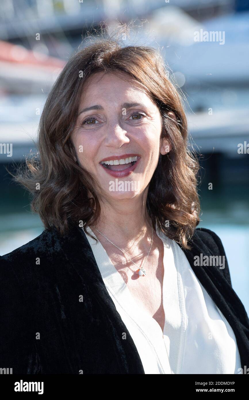 Valérie Karsenti assiste au jury Photocall dans le cadre du 21e Festival de la fiction télévisée à la Rochelle, France, le 11 septembre 2019. Photo d'Aurore Marechal/ABACAPRESS.COM Banque D'Images Valérie Karsenti assiste au jury Photocall dans le cadre du 21e Festival de la fiction télévisée à la Rochelle, France, le 11 septembre 2019. Photo d'Aurore Marechal/ABACAPRESS.COM Banque D'Images