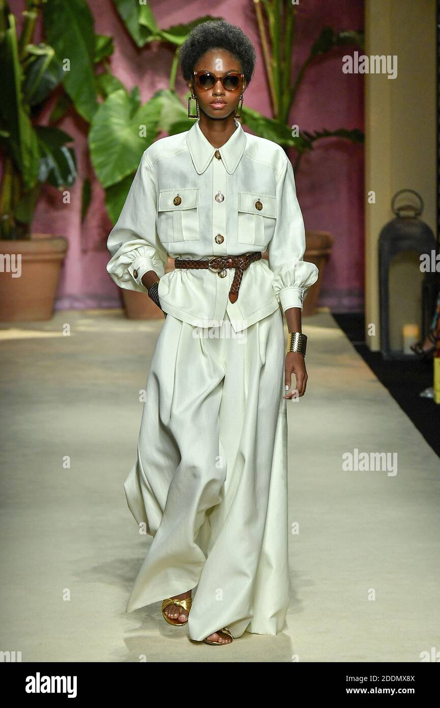 Luisa Spagnoli Fashion show sur le sixième jour de la Milan Fashion week  automne hiver 2022-2023 Collection pour femmes. Milan (Italie), 27th  février 2022 (photo de Matteo Rossetti/Mondadori Portfolio/Sipa USA Photo  Stock -