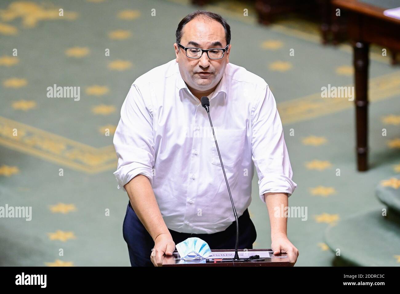 PS' Ahmed Laaouej photographié lors d'une séance plénière de la Chambre au Parlement fédéral à Bruxelles, le jeudi 26 novembre 2020. BELGA PHOTO LAURI Banque D'Images