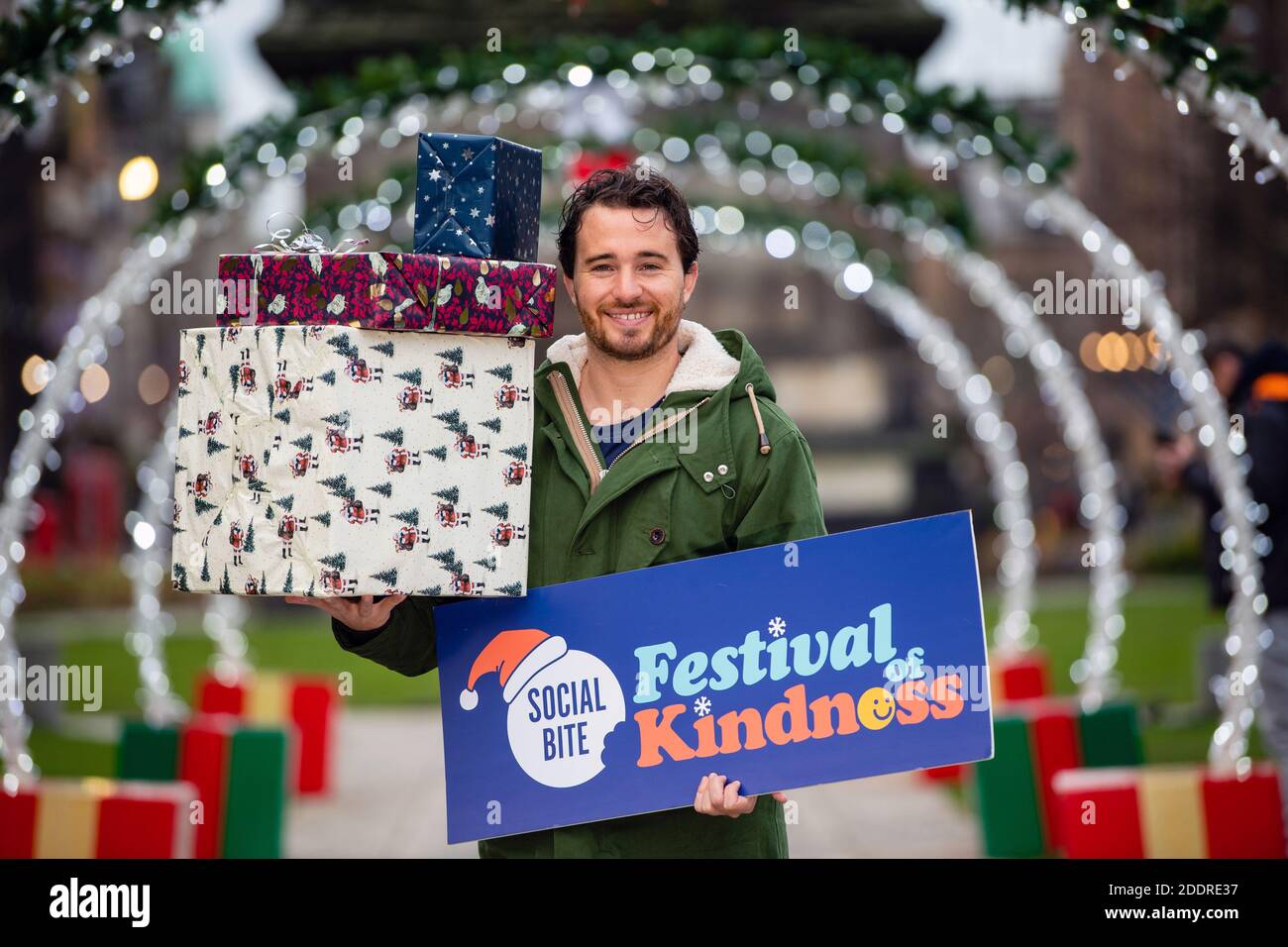 Photo social Bite fondateur Josh Littlejohn MBE à Edinburgh (St Andrew Square) SOCIAL BITE LAUNCH FESTIVAL OF GENTILLESSE IN BID T Banque D'Images