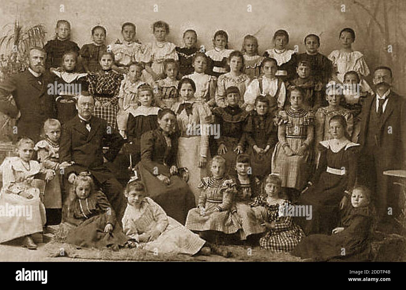 Erwerb und Schülerinnen der Töchterschule Feuerbach im Schuljahr 1899-1900. Banque D'Images