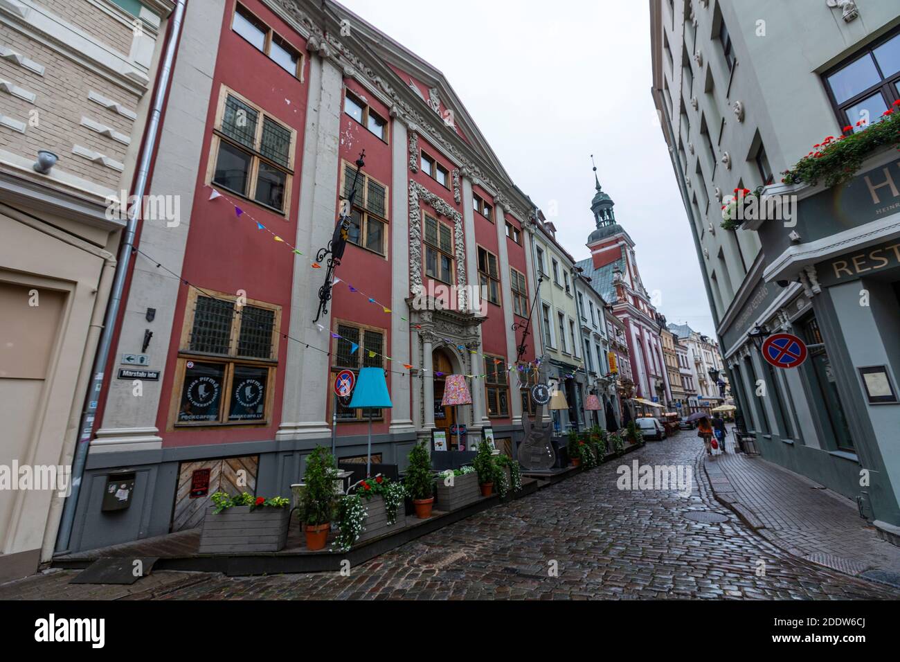 Centre de la jeunesse de Mārstaļu iela et de l'Eglise luthérienne évangélique de Lettonie, Riga, Lettonie Banque D'Images