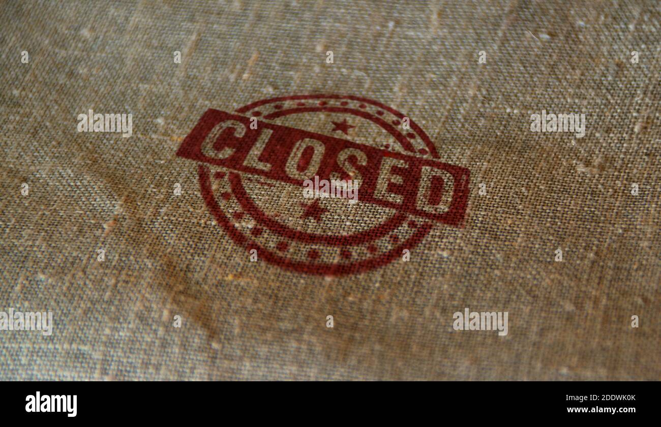 Timbre fermé imprimé sur le sac de lin. Faillite et business close concept. Banque D'Images