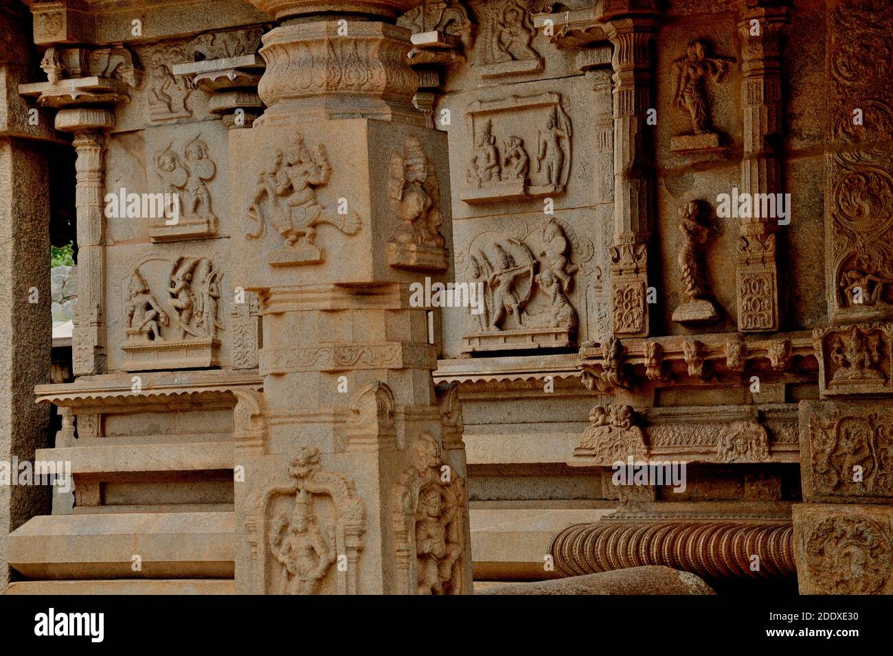 Vue partielle d'origine hazara Rama Temple, Hampi, Karnataka, Inde Banque D'Images