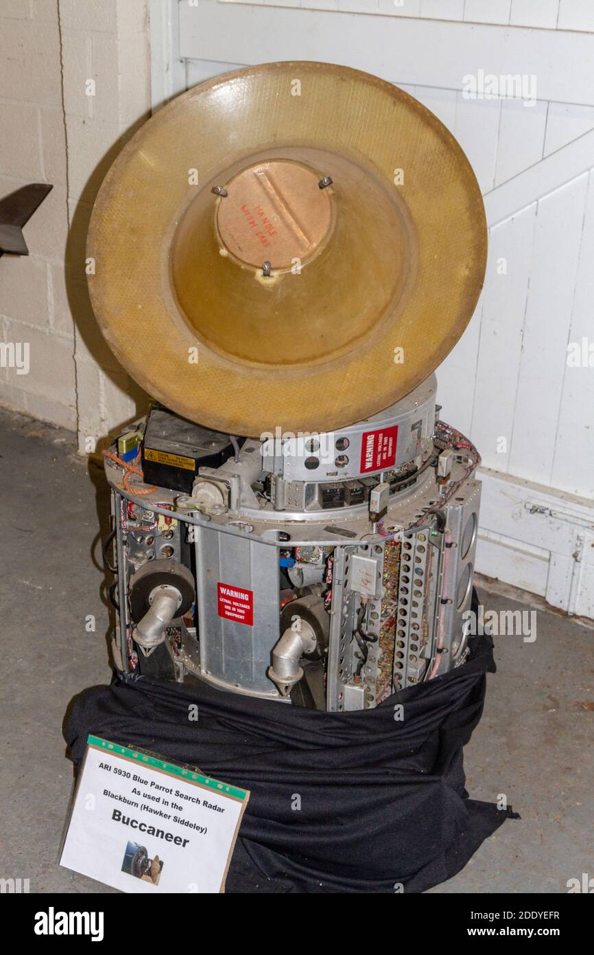 ARI 5930 Blue Parrot Search Radar (utilisé sur Blackburn (Hawker Siddeley) Buccaneer, Thorpe Camp Visitor Centre, Lincolnshire, Royaume-Uni. Banque D'Images