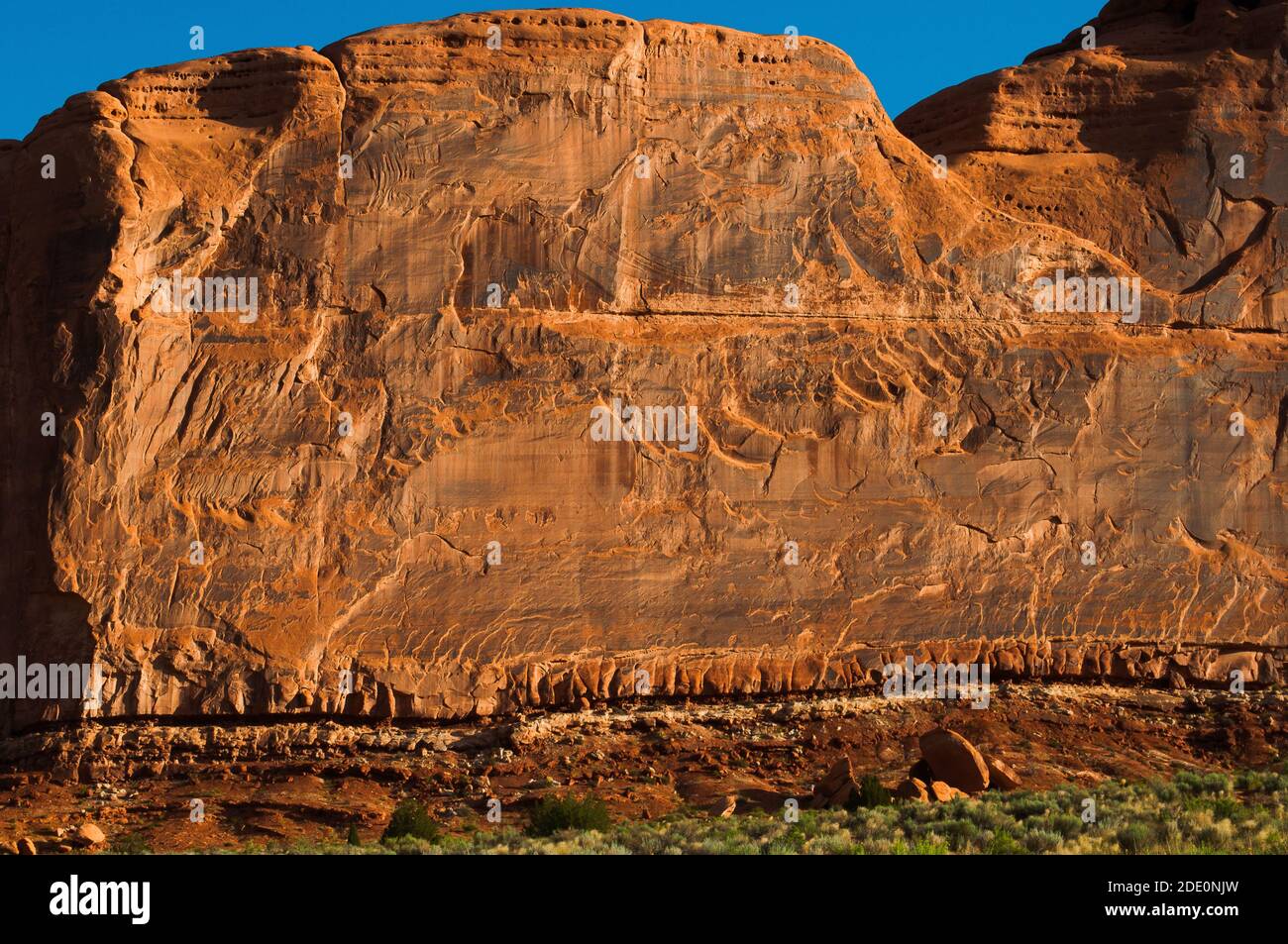 Le parc national Arches possède plus de 2,000 arches en pierre naturelle, en plus de centaines de pics, de palmes massifs et de roches géantes équilibrées Banque D'Images