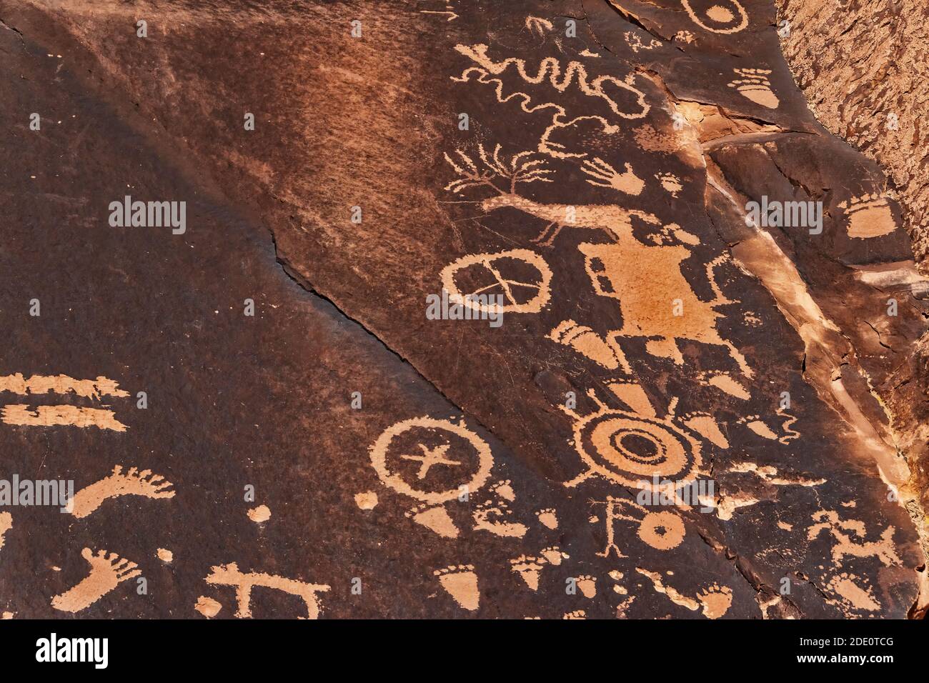 Newspaper Rock, Monticello, Utah, USA - 15 mai 2018 : pétroglyphes au journal Rock à UT 211 près de Monticello, Utah, USA Banque D'Images