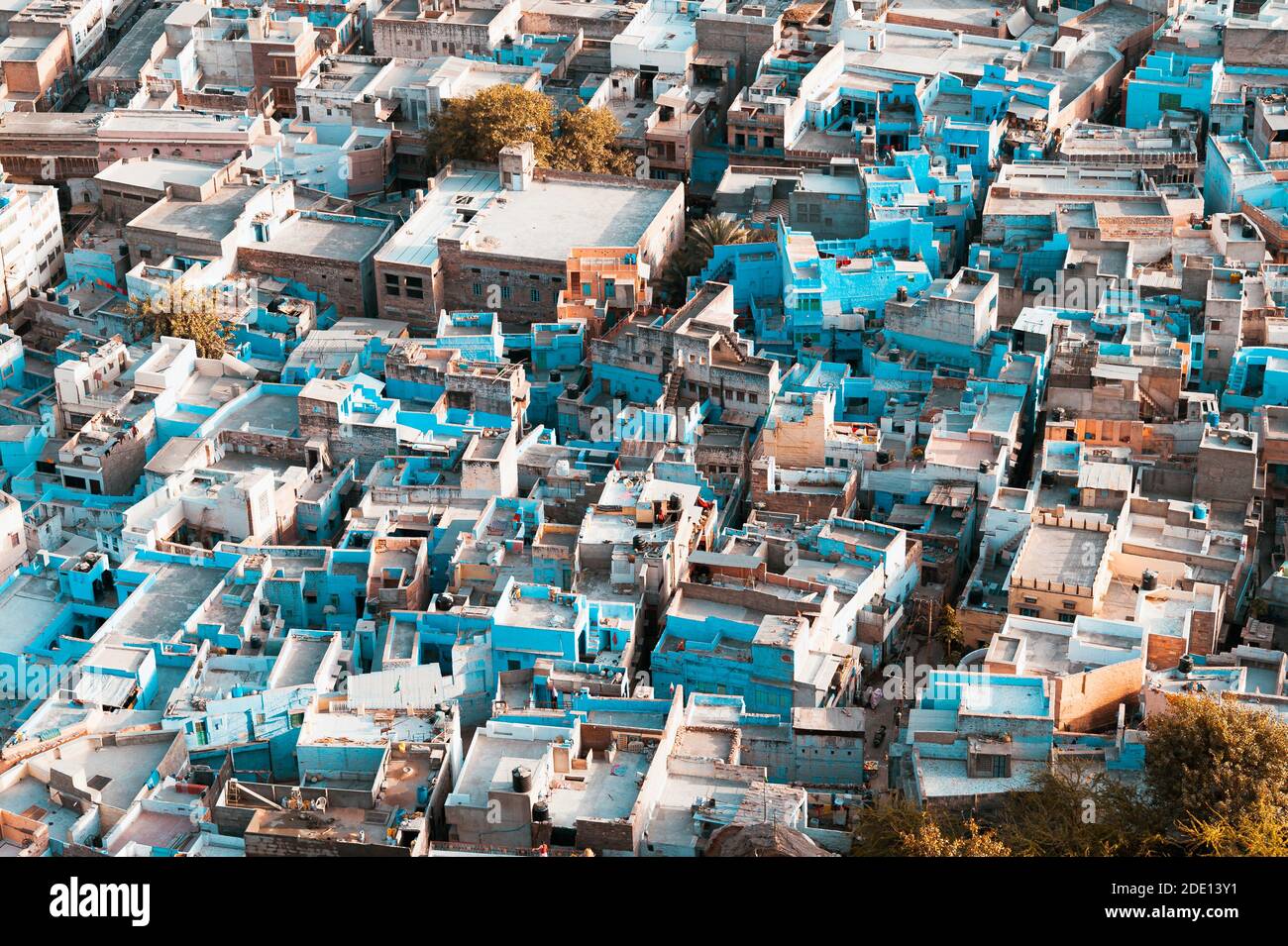 Vue aérienne de la vieille ville de Jodhpur, la ville bleue de l'Inde, une destination touristique célèbre du Rajasthan et un site classé au patrimoine mondial de l'UNESCO Banque D'Images
