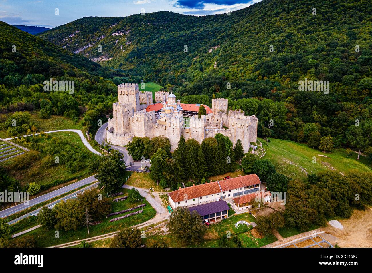 Antenne du monastère fortifié de Manasija, Serbie, Europe Banque D'Images