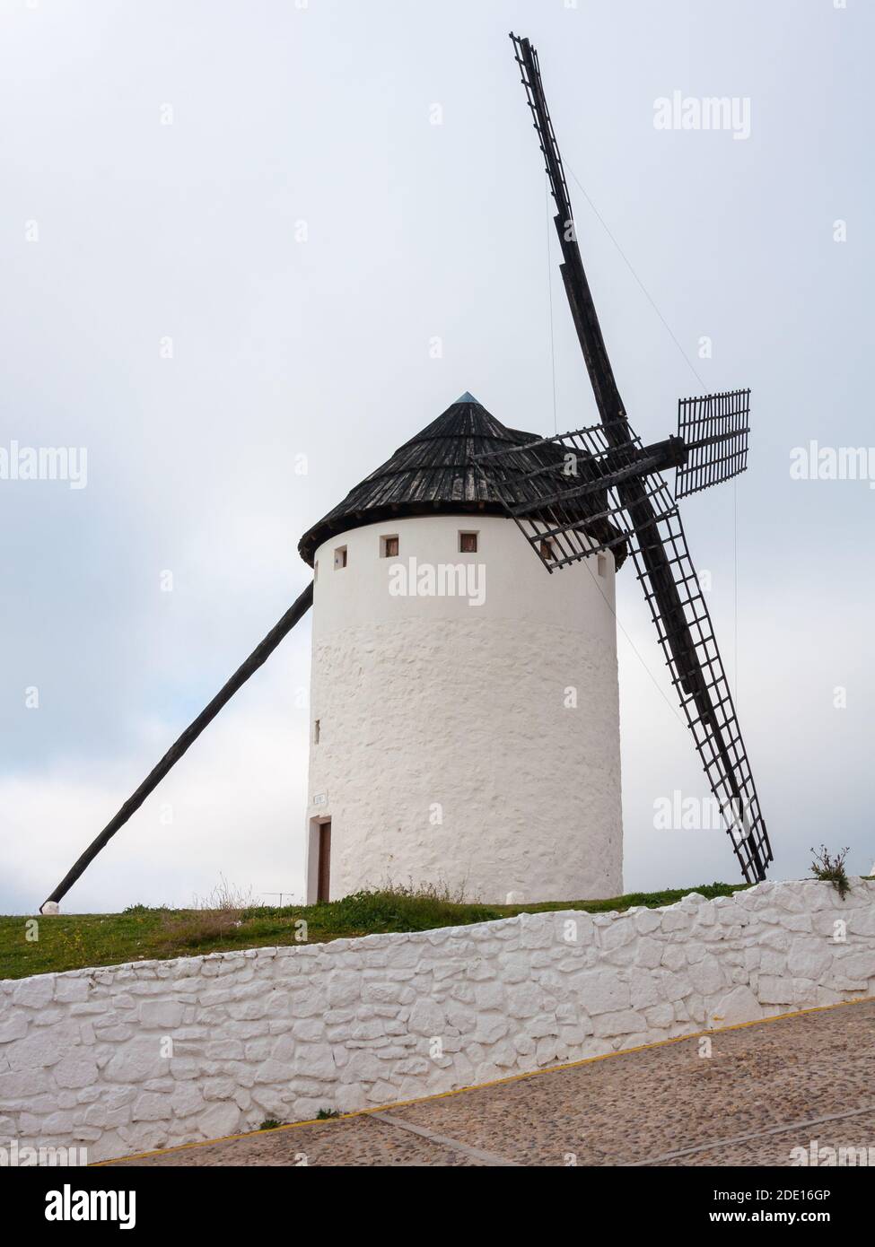 Tour traditionnelle, architecture agricole à Campo de Criptana, la Mancha, Espagne Banque D'Images