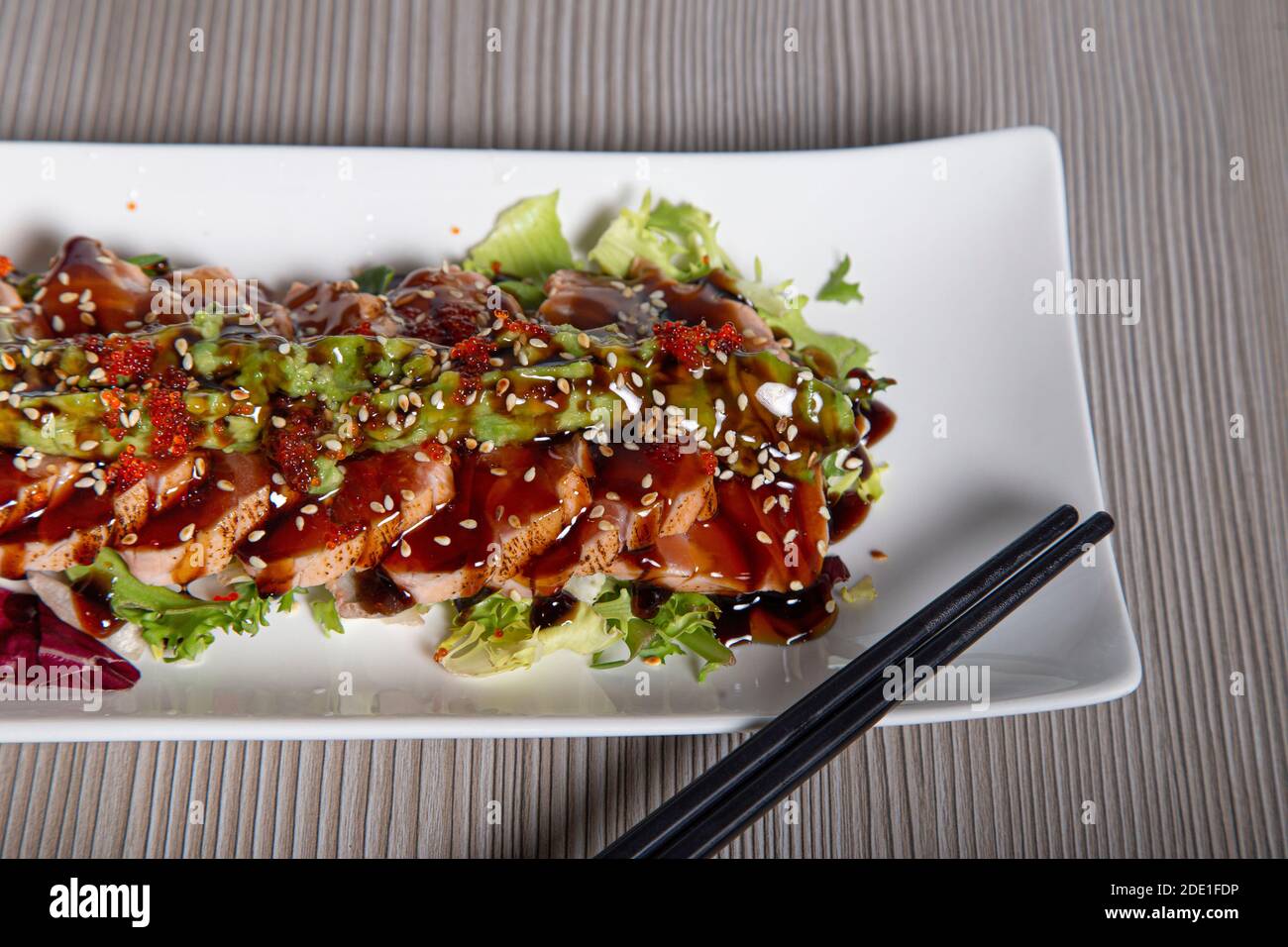 Saumon Tataki filet de saumon japonais. Image isolée Banque D'Images