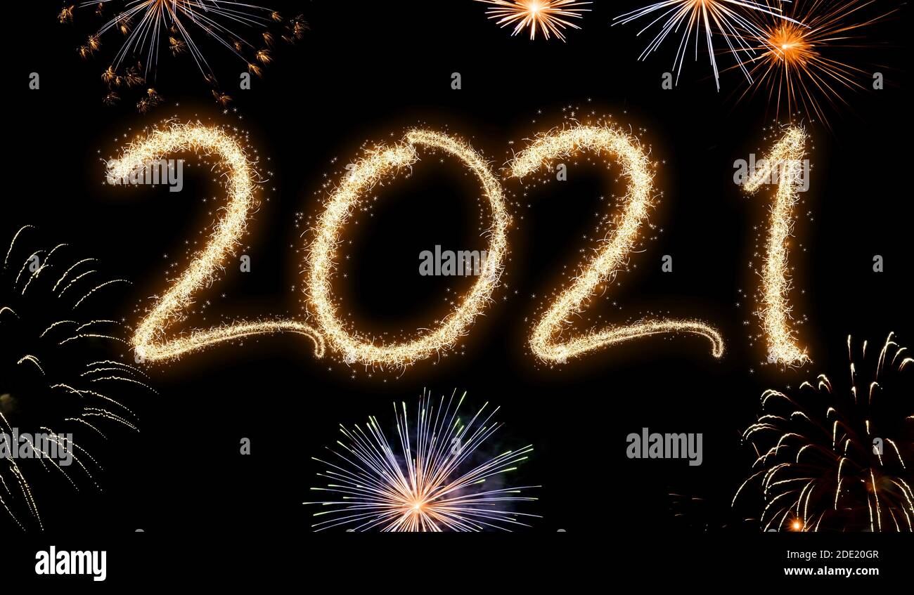 2021 feux d'artifice du nouvel an sur fond coloré Banque D'Images