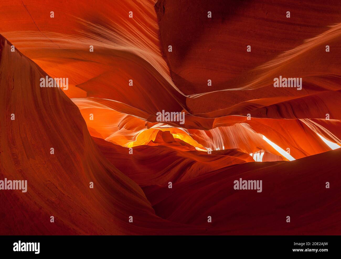 Gorge verticale en grès rouge au Lower Antelope Canyon Banque D'Images