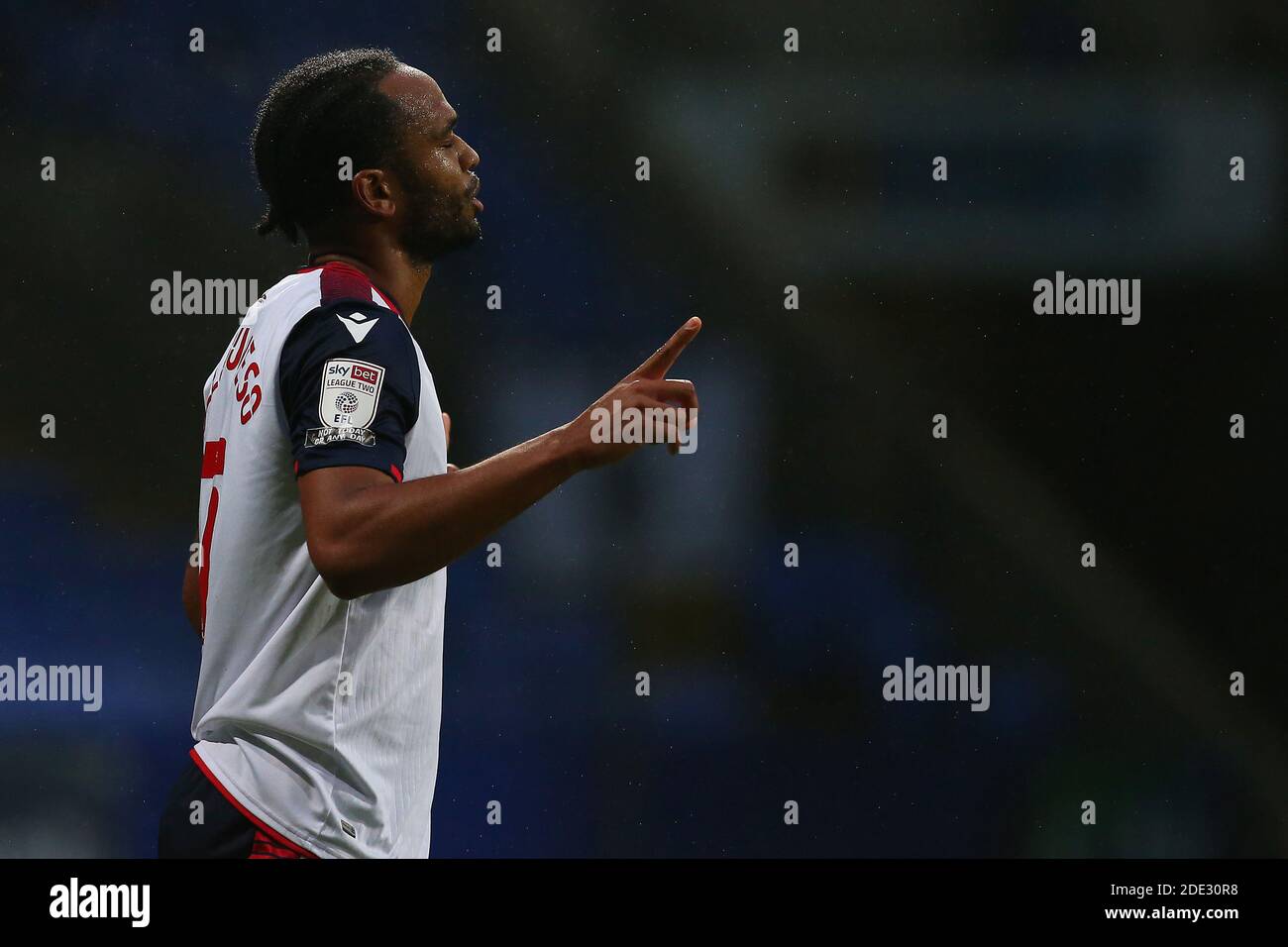BOLTON, ANGLETERRE. 28 NOVEMBRE Boltons Nathan Delfouneso fête sa fabrication 1-0 lors du match Sky Bet League 2 entre Bolton Wanderers et Southend United au Reebok Stadium, Bolton le samedi 28 novembre 2020. (Credit: Chris Donnelly | MI News) Credit: MI News & Sport /Alay Live News Banque D'Images