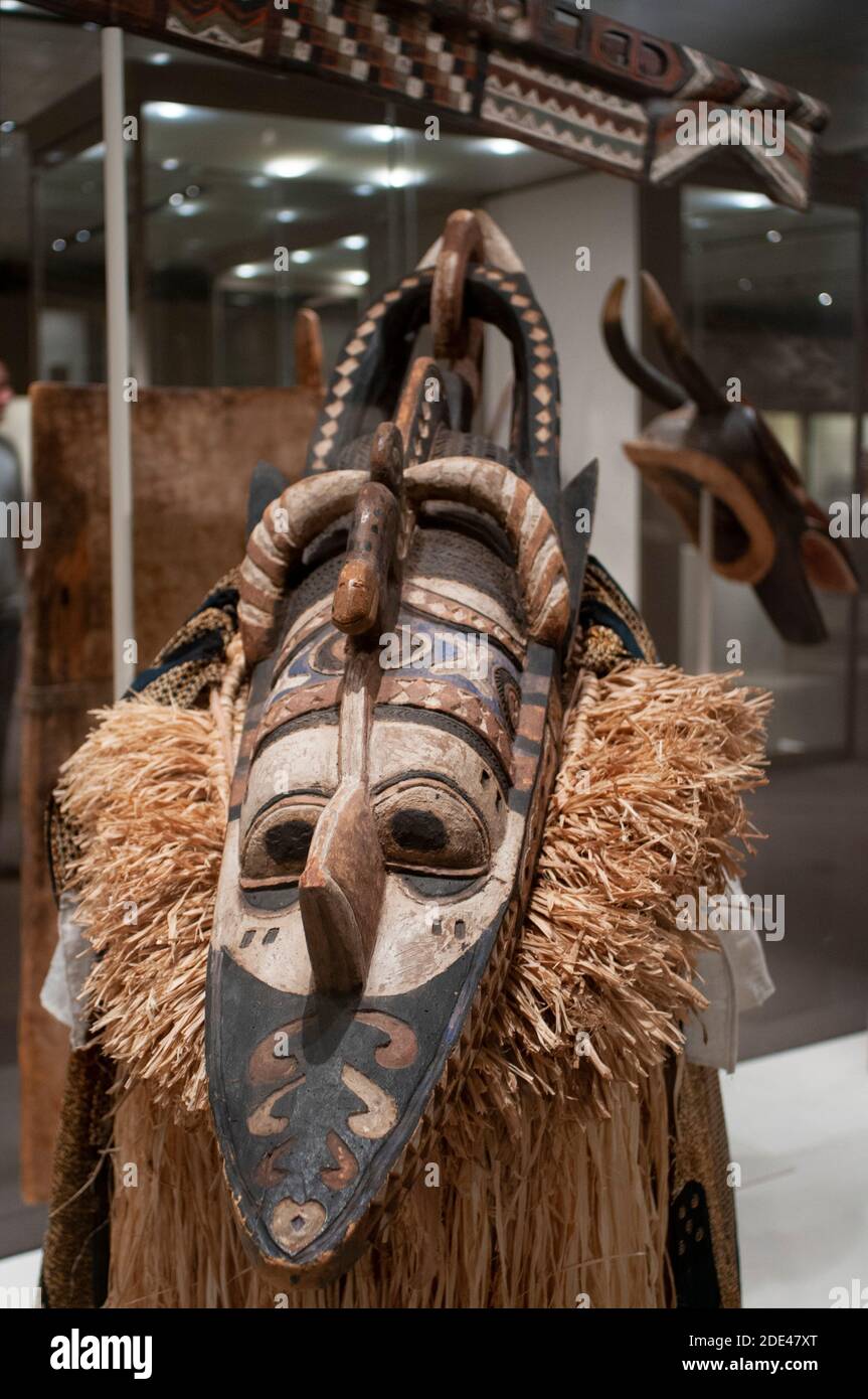 Mascarades de la côte ouest de la Guinée. Art africain au Metropolitan Museum of Art de New York. 82nd Street Manhattan New USA. La collection du musée Banque D'Images