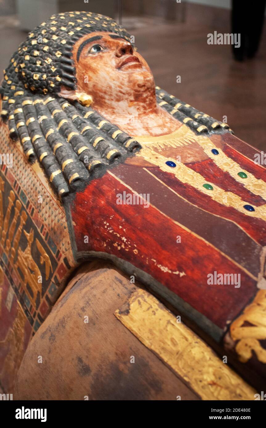 Artemidora, A.D. 90-100. De Meir. Maman. Metropolitan Museum of Art, New York, États-Unis. Le masque dépeint une jeune femme couchée à plat comme si sur son bier. Banque D'Images