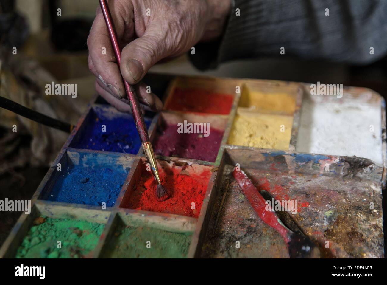 Martin Peterbauer, restaurateur, palette de couleurs, Taiding, Bavière, Allemagne Banque D'Images
