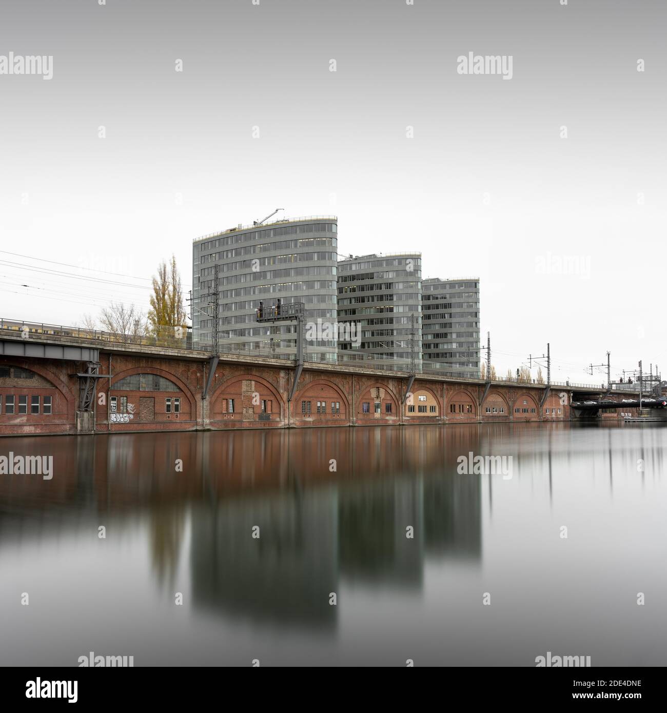 Le bâtiment administratif principal de la BVG sur la Spree à Berlin Mitte, en Allemagne Banque D'Images