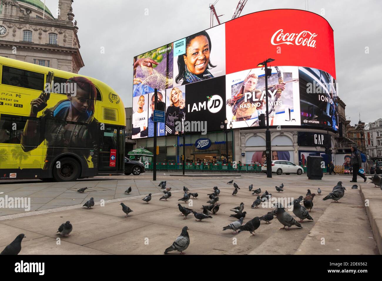 23 novembre 2020, un Piccadilly Circus vide, Central London, pendant le second confinement national de Covid 19 de 2020 Banque D'Images