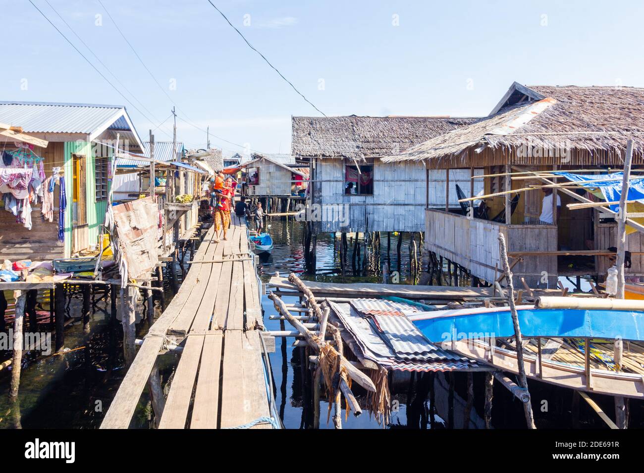 Un village de maisons sur pilotis à Sulu, Philippines Banque D'Images