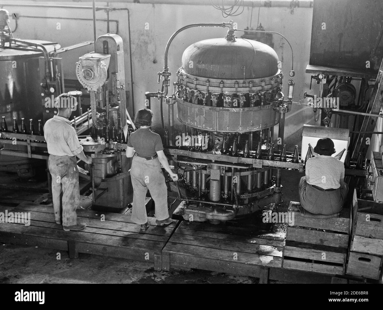 Histoire du Moyen-Orient - usines juives en Palestine sur la plaine de Sharon et le long de la côte jusqu'à Haïfa. Rishon le Zion. La brasserie. Embouteillage Banque D'Images