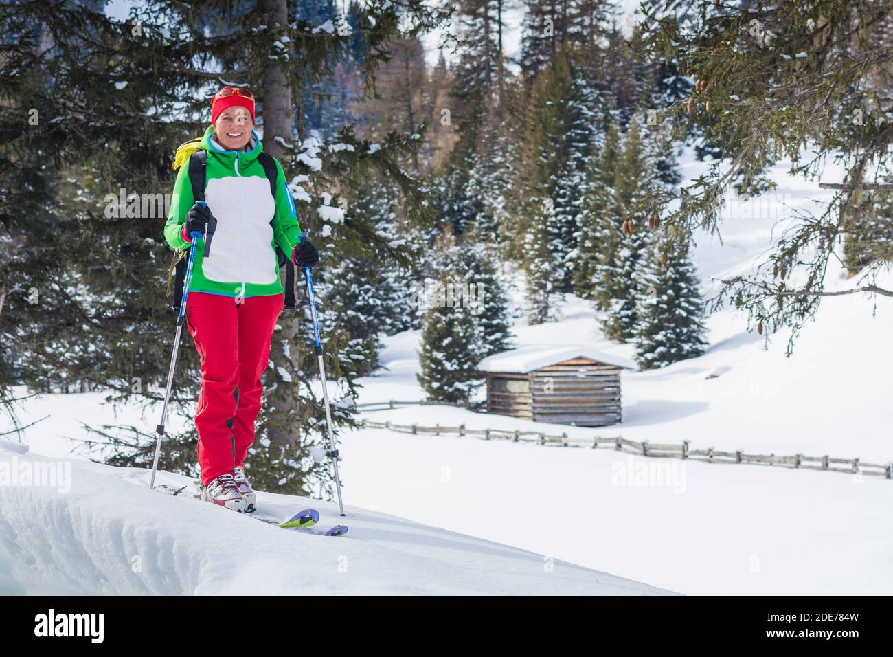 Österreich, Silvretta, Ischgl, Fimbatal, Portrait Frau auf Skitour Banque D'Images