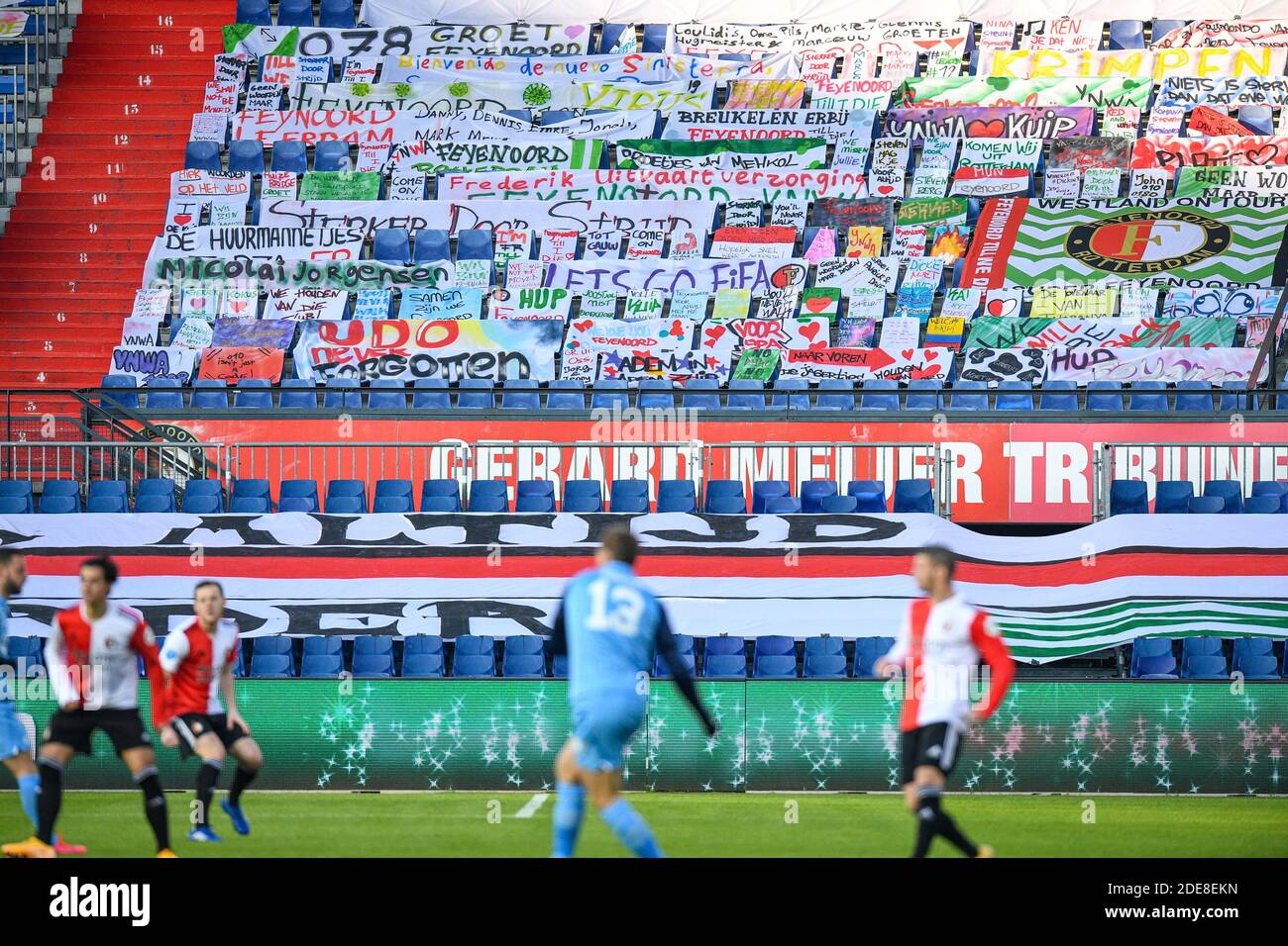 ROTTERDAM, PAYS-BAS - NOVEMBRE 29: Vue générale de de Kuip avec des bannières pendant le match néerlandais Eredivisie entre Feyenoord et FC Banque D'Images