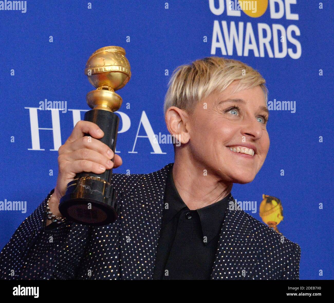 Beverly Hills, États-Unis. 29 novembre 2020. Ellen DeGeneres apparaît dans les coulisses après avoir remporté le prix Carol Burnett lors du 77e Golden Globe Awards annuel, en honorant le meilleur du cinéma et de la télévision américaine de 2020 à l'hôtel Beverly Hilton de Beverly Hills, Californie, le 5 janvier 2020. Photo de Jim Ruymen/UPI crédit: UPI/Alay Live News Banque D'Images