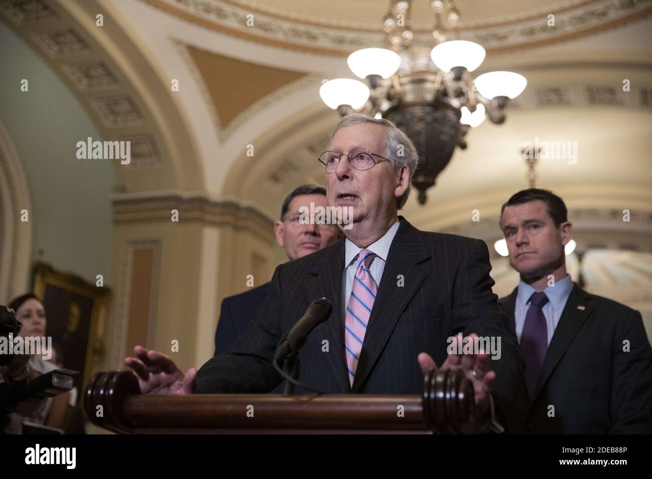 Le chef de la majorité au Sénat, Mitch McConnell, républicain du Kentucky, prend la parole lors d'une conférence de presse à la suite d'un déjeuner du caucus républicain à Capitol Hill à Washington, DC, USA, le 12 mars 2019. Photo par Alex Edelman/CNP/ABACAPRESS.COM Banque D'Images